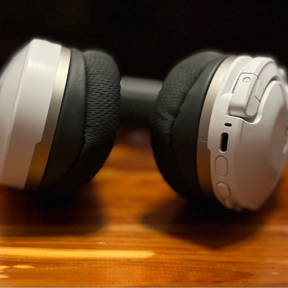 Turtle Beach Stealh 600 Gen 2 Headphones for PS or PC - only used for 3 months